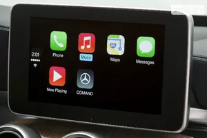 Интеграция смартфона с Android Auto и Apple CarPlay